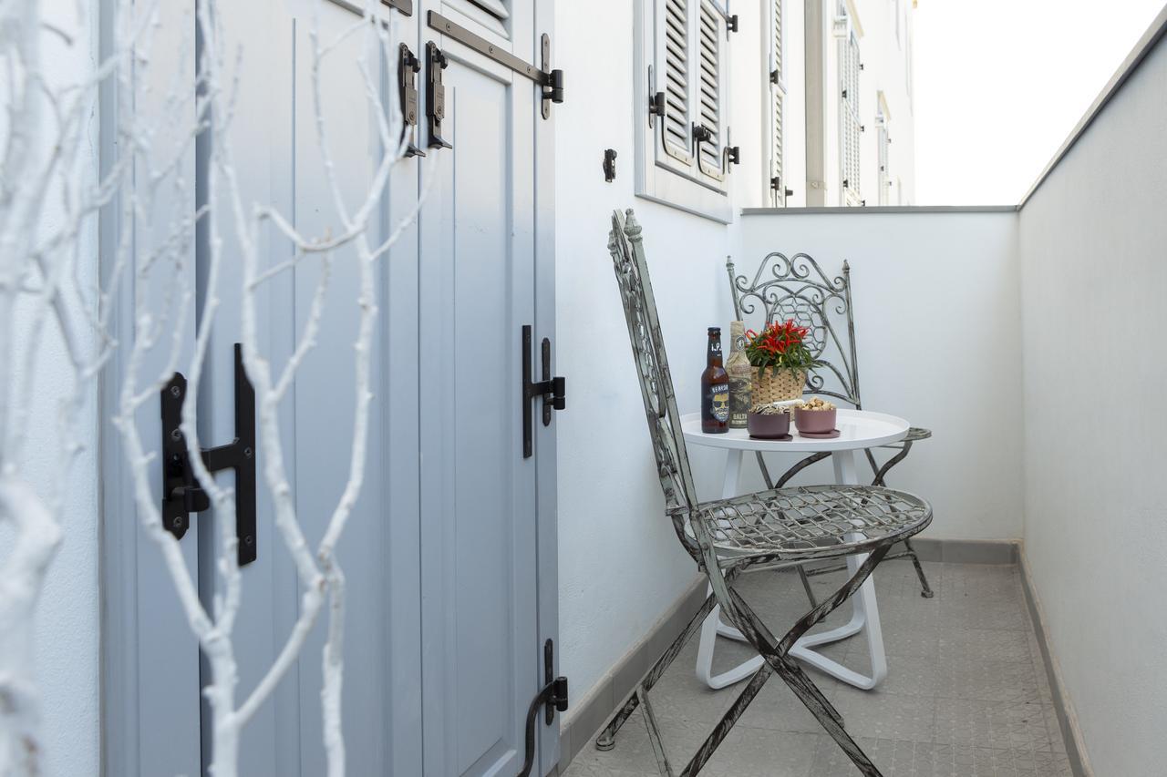 Mr. Katinsky - By Tlv2Go Apartment Tel Aviv Exterior photo